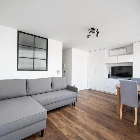 Metro Raclawicka Chic Apartment
