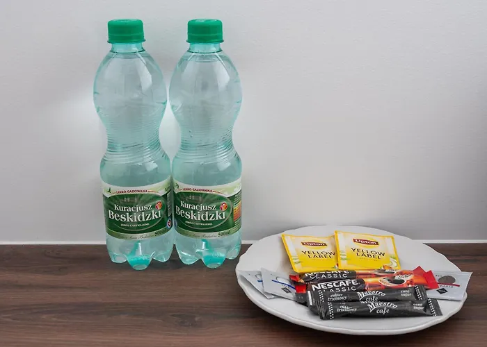 Metro Raclawicka Chic By Bookinghost Warschau