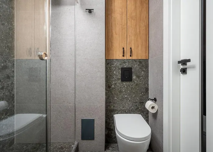 Metro Raclawicka Chic By Bookinghost Warszawa