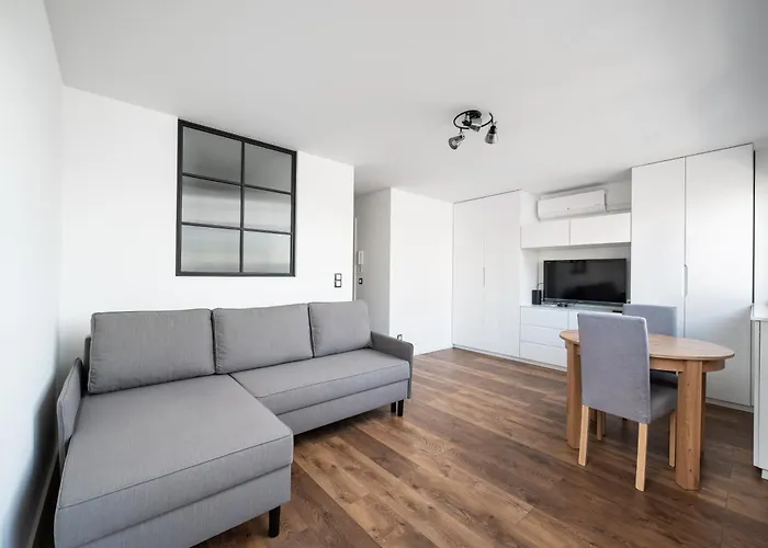 Metro Raclawicka Chic By Bookinghost Lejlighed